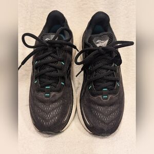 Saucony Triumph Black Athletic Shoes S10678-10 Women's 8.5 EXCELLENT PRE-OWNED